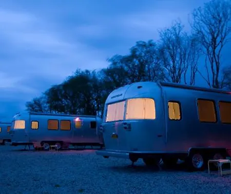 Camp Silver Island Hideaway Alojamento de Acomodação e Pequeno-almoço *