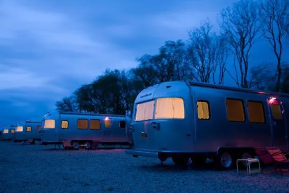 Camp Silver Island Hideaway Bed and breakfast *