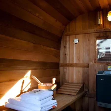 Panzió Camp Silver Island Hideaway Oost