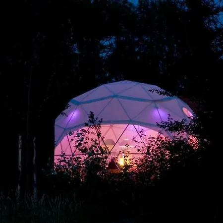 Camp Silver Island Hideaway Panzió *