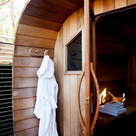 Camp Silver Island Hideaway Oost