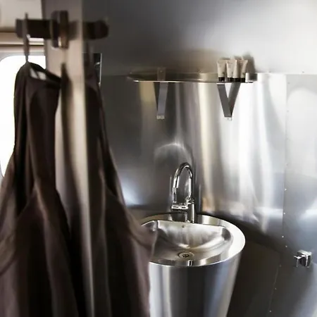 Camp Silver Island Hideaway Panzió